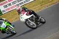 Vintage-motorcycle-club;eventdigitalimages;mallory-park;mallory-park-trackday-photographs;no-limits-trackdays;peter-wileman-photography;trackday-digital-images;trackday-photos;vmcc-festival-1000-bikes-photographs